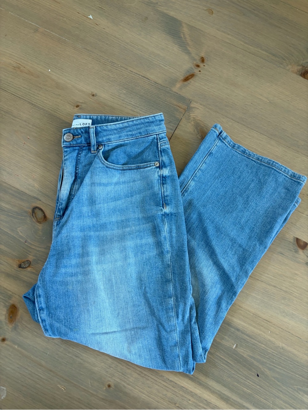 LOFT Curvy High Waist Kick Crop Jeans Size 28/6